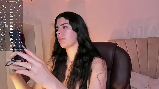 Snapshot of _Niah_ chatting on February 11, 2025, 9:14 pm Niah online show from February 11, 2025, 9:14 pm