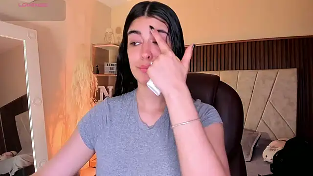 Snapshot of _Niah_ chatting on September 11, 2025, 8:31 pm Niah online show from September 11, 2025, 8:31 pm