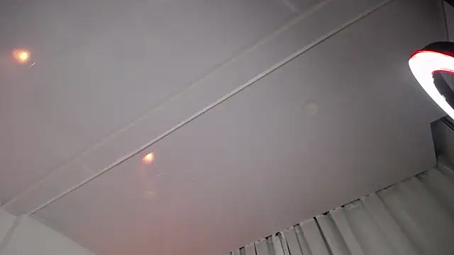 Snapshot of destinysweet21 chatting on December 4, 2024, 7:50 am destinysweet21 online show from December 4, 2024, 7:50 am