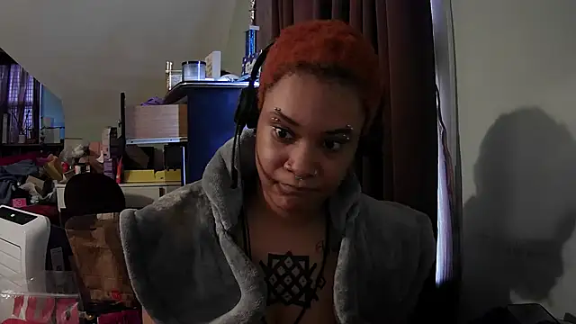 nickytheehawtie online show from April 28, 2026, 6:24 pm