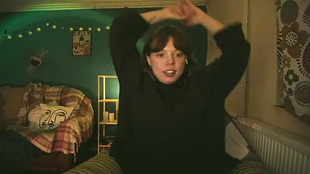 ClancyMorissey online show from February 19, 2025, 8:41 pm