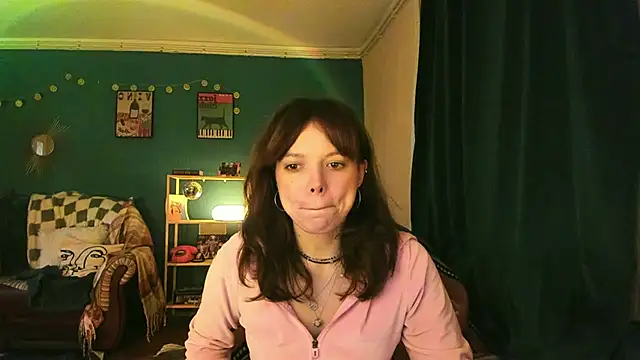 ClancyMorissey online show from October 19, 2025, 7:14 pm