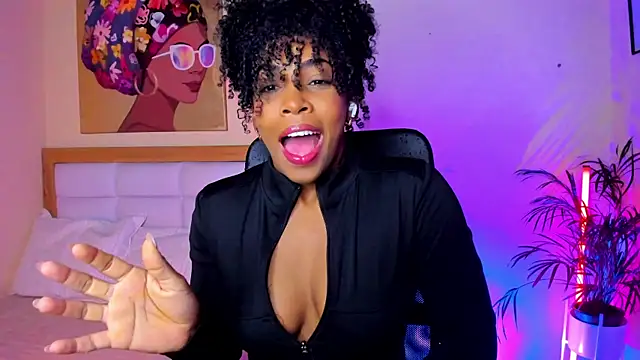 AitanaBrown  online show from April 26, 2026, 1:20 pm