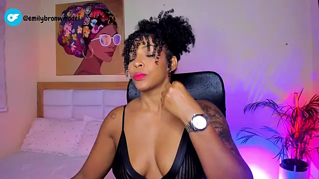 AitanaBrown  online show from May 13, 2026, 9:22 pm