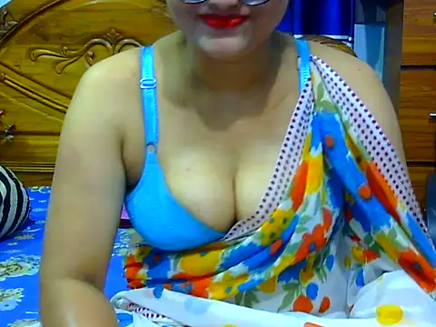 Snapshot of Daneldayna chatting on June 9, 2026, 6:19 pm Daneldayna online show from June 9, 2026, 6:19 pm