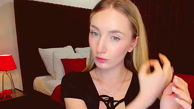 Snapshot of bella__rose chatting on January 15, 2025, 12:04 pm bella rose online show from January 15, 2025, 12:04 pm