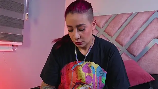  kelly hous36 online show from October 29, 2025, 12:29 pm