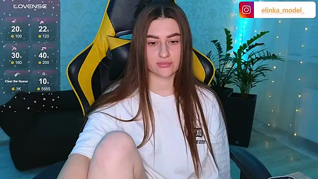 Snapshot of Elishka_ chatting on December 3, 2024, 8:50 pm Elishka online show from December 3, 2024, 8:50 pm