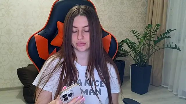 Snapshot of Elishka_ chatting on November 15, 2025, 10:26 pm Elishka online show from November 15, 2025, 10:26 pm