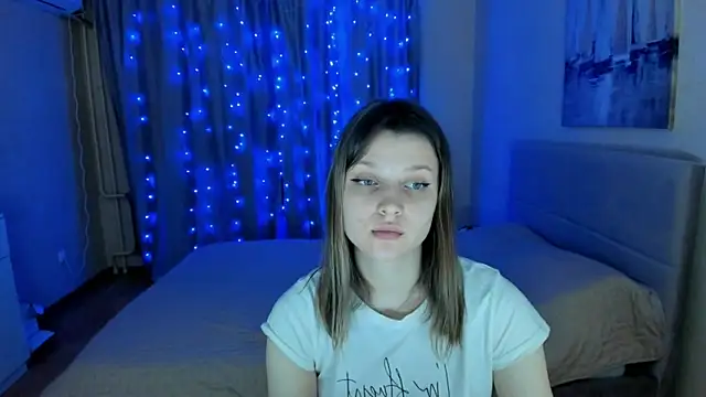 Snapshot of SoniNesti chatting on December 5, 2024, 3:06 pm SoniNesti online show from December 5, 2024, 3:06 pm