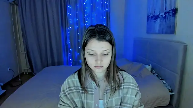 Snapshot of SoniNesti chatting on December 10, 2024, 3:33 pm SoniNesti online show from December 10, 2024, 3:33 pm