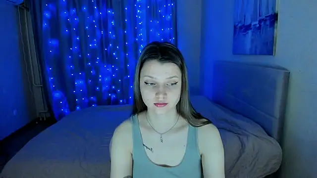 Snapshot of SoniNesti chatting on December 13, 2024, 3:11 pm SoniNesti online show from December 13, 2024, 3:11 pm