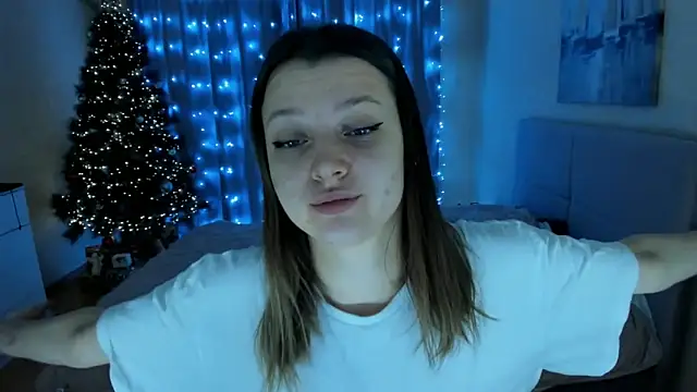 Snapshot of SoniNesti chatting on December 25, 2024, 12:58 pm SoniNesti online show from December 25, 2024, 12:58 pm