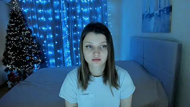 Snapshot of SoniNesti chatting on January 3, 2025, 11:14 am SoniNesti online show from January 3, 2025, 11:14 am