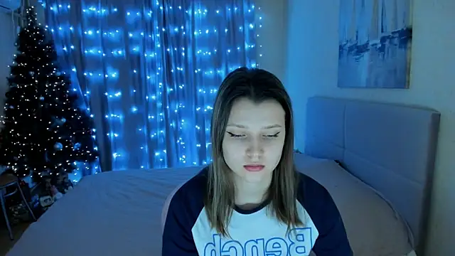 Snapshot of SoniNesti chatting on January 9, 2025, 3:23 pm SoniNesti online show from January 9, 2025, 3:23 pm