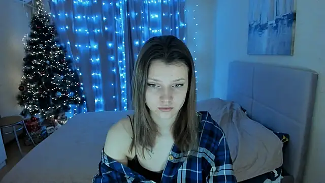 Snapshot of SoniNesti chatting on January 15, 2025, 12:58 pm SoniNesti online show from January 15, 2025, 12:58 pm