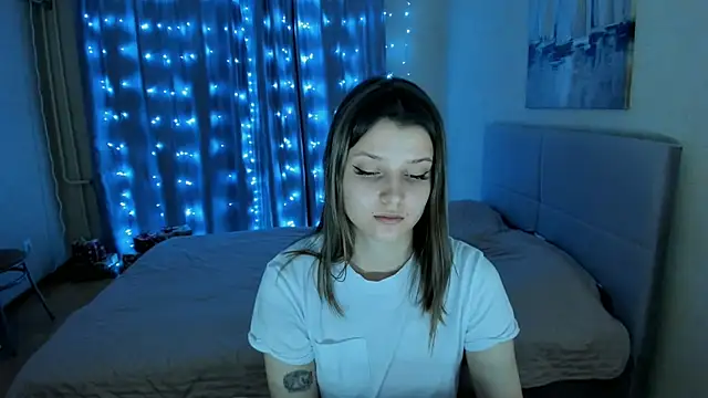 Snapshot of SoniNesti chatting on January 22, 2025, 2:14 pm SoniNesti online show from January 22, 2025, 2:14 pm