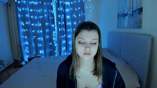 Snapshot of SoniNesti chatting on January 23, 2025, 11:58 am SoniNesti online show from January 23, 2025, 11:58 am