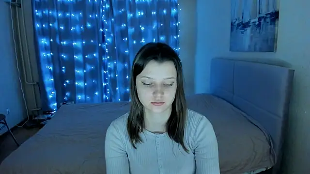 Snapshot of SoniNesti chatting on February 12, 2025, 3:05 pm SoniNesti online show from February 12, 2025, 3:05 pm