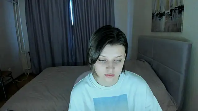 Snapshot of SoniNesti chatting on February 20, 2025, 2:35 pm SoniNesti online show from February 20, 2025, 2:35 pm