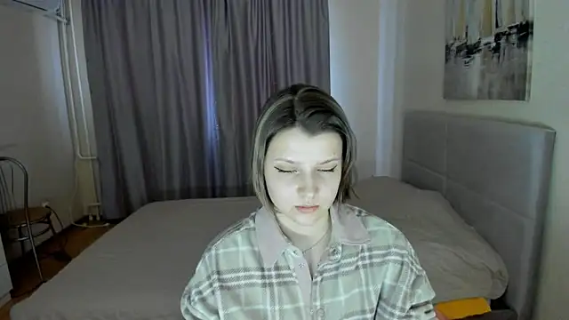 Snapshot of SoniNesti chatting on February 26, 2025, 2:57 pm SoniNesti online show from February 26, 2025, 2:57 pm