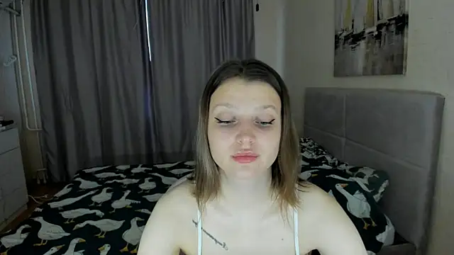 Snapshot of SoniNesti chatting on September 26, 2025, 2:43 pm SoniNesti online show from September 26, 2025, 2:43 pm