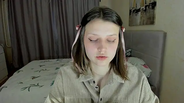 Snapshot of SoniNesti chatting on October 8, 2025, 2:47 pm SoniNesti online show from October 8, 2025, 2:47 pm