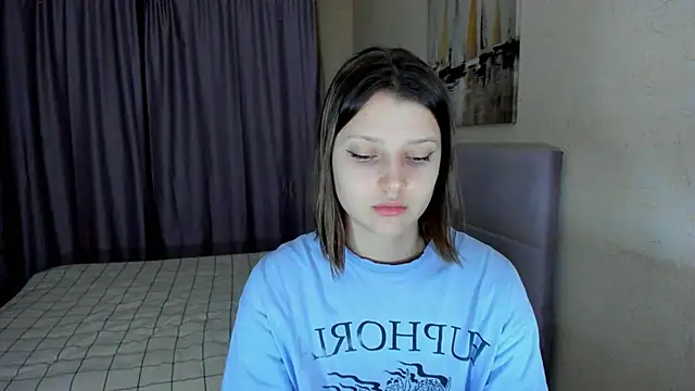 Snapshot of SoniNesti chatting on November 28, 2025, 2:42 pm SoniNesti online show from November 28, 2025, 2:42 pm