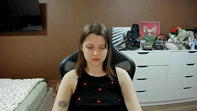 SoniNesti online show from May 2, 2026, 2:44 pm