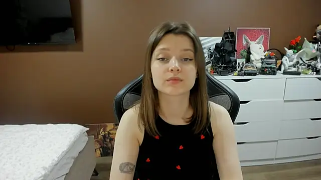 SoniNesti online show from June 19, 2026, 4:11 pm