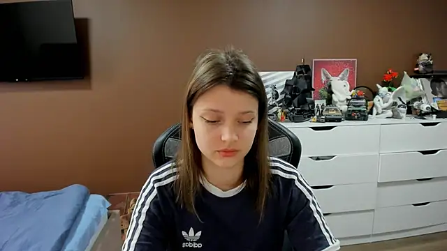 SoniNesti online show from July 1, 2026, 3:56 pm