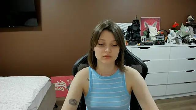 SoniNesti online show from July 30, 2026, 3:11 pm