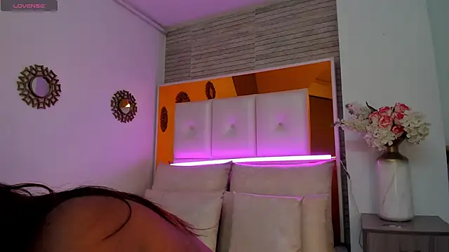 Snapshot of ShaniaBrownn chatting on January 31, 2025, 7:51 pm ShaniaBrownn online show from January 31, 2025, 7:51 pm