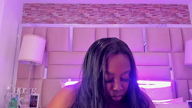 Snapshot of ShaniaBrownn chatting on November 12, 2025, 7:46 pm ShaniaBrownn online show from November 12, 2025, 7:46 pm