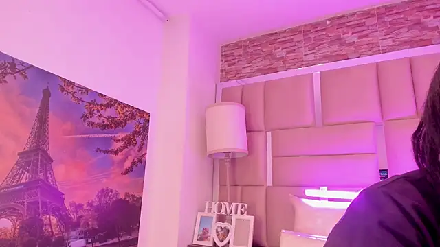 ShaniaBrownn online show from February 24, 2026, 7:45 pm