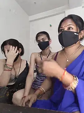 cutee  crazy online show from May 15, 2026, 1:51 pm