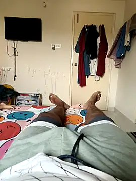 mkmony online show from March 21, 2025, 10:17 am