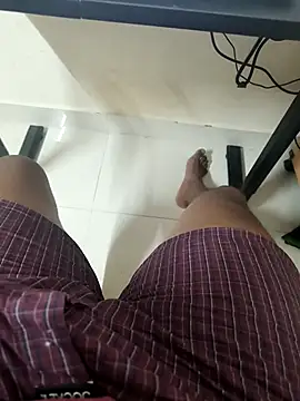 mkmony online show from September 10, 2025, 7:25 pm