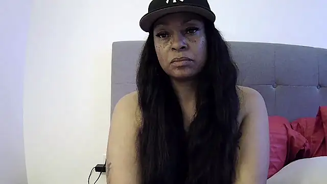 Snapshot of MSweetLindaParks chatting on June 11, 2026, 12:19 am MSweetLindaParks online show from June 11, 2026, 12:19 am