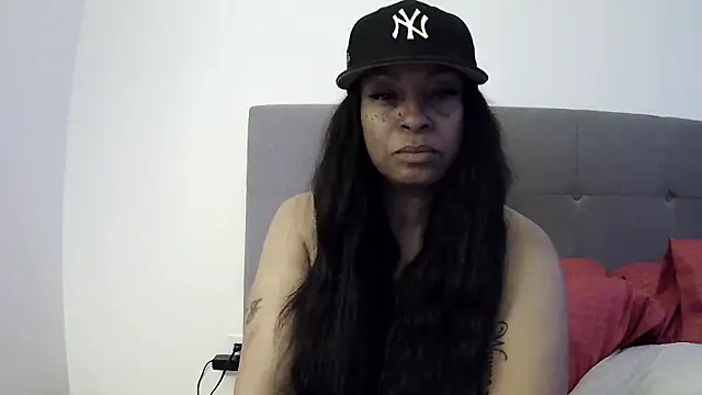 Snapshot of MSweetLindaParks chatting on June 11, 2026, 12:32 am MSweetLindaParks online show from June 11, 2026, 12:32 am