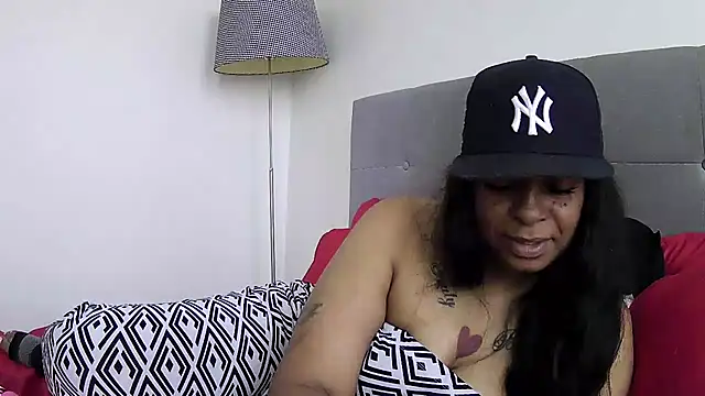 Snapshot of MSweetLindaParks chatting on June 11, 2026, 2:15 pm MSweetLindaParks online show from June 11, 2026, 2:15 pm
