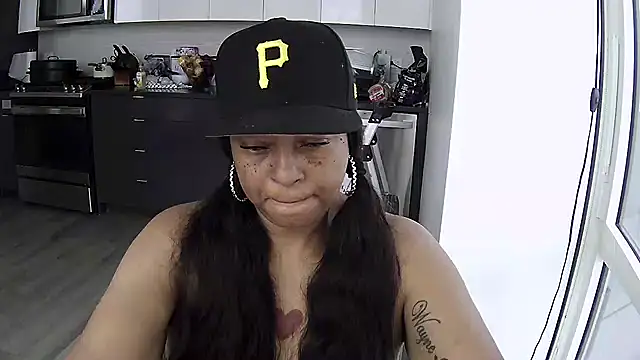 Snapshot of MSweetLindaParks chatting on July 13, 2026, 2:53 pm MSweetLindaParks online show from July 13, 2026, 2:53 pm