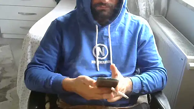 Snapshot of crazybaby5461 chatting on December 1, 2025, 11:26 am crazybaby5461 online show from December 1, 2025, 11:26 am