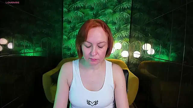 Snapshot of NikaGentle chatting on January 18, 2025, 5:41 am NikaGentle online show from January 18, 2025, 5:41 am