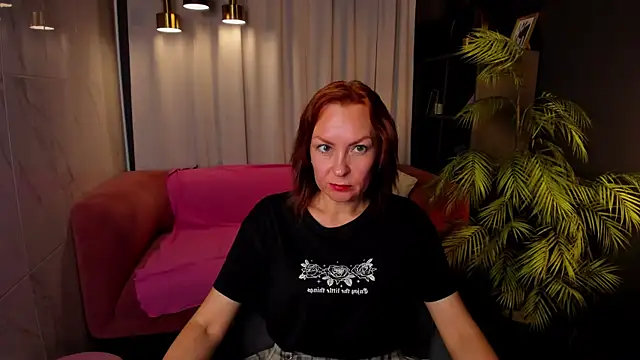 Snapshot of NikaGentle chatting on July 17, 2026, 5:47 am NikaGentle online show from July 17, 2026, 5:47 am