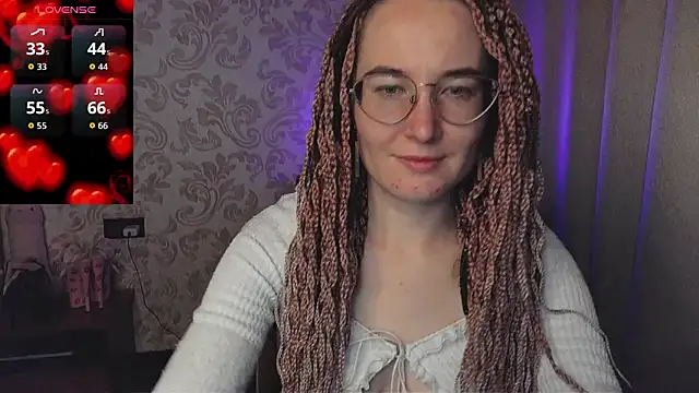 Snapshot of AgnesGraham chatting on April 26, 2026, 10:07 pm AgnesGraham online show from April 26, 2026, 10:07 pm
