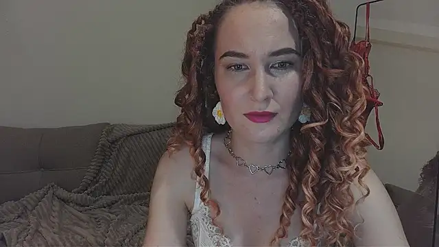 Snapshot of AgnesGraham chatting on July 29, 2026, 9:35 pm AgnesGraham online show from July 29, 2026, 9:35 pm