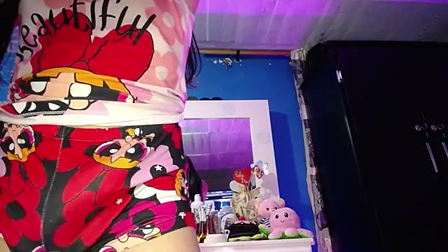 Lunahoney1 online show from February 13, 2026, 7:32 pm