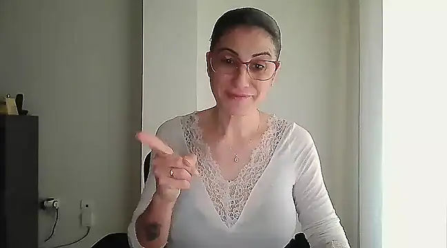 Snapshot of Sanada_hot chatting on January 26, 2025, 8:57 am Sanada hot online show from January 26, 2025, 8:57 am