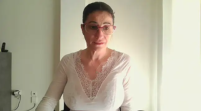 Snapshot of Sanada_hot chatting on February 3, 2025, 2:13 pm Sanada hot online show from February 3, 2025, 2:13 pm